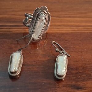 Elegant Silver and Cream Jewelry Set